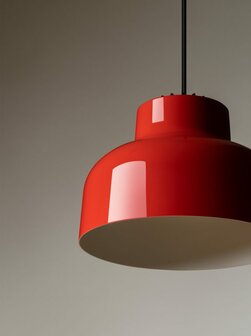 M64 Glossy Pure Red hanglamp Santa &amp; Cole 