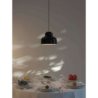 M64 Glossy Deep Black hanglamp Santa &amp; Cole 