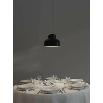 M64 Glossy Deep Black hanglamp Santa &amp; Cole 