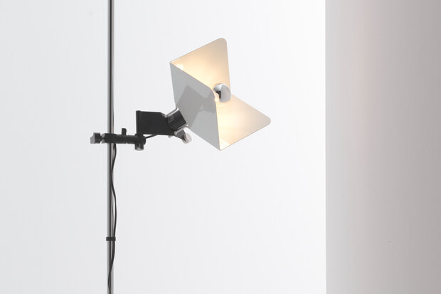 Triedro vloerlamp Stilnovo