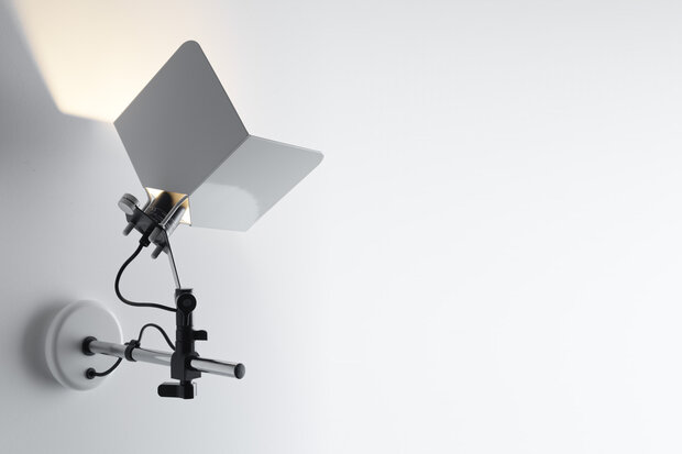 Triedro wandlamp Stilnovo