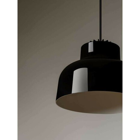 M64 Glossy Deep Black hanglamp Santa & Cole 